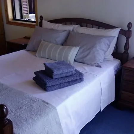 The Alley Holiday House